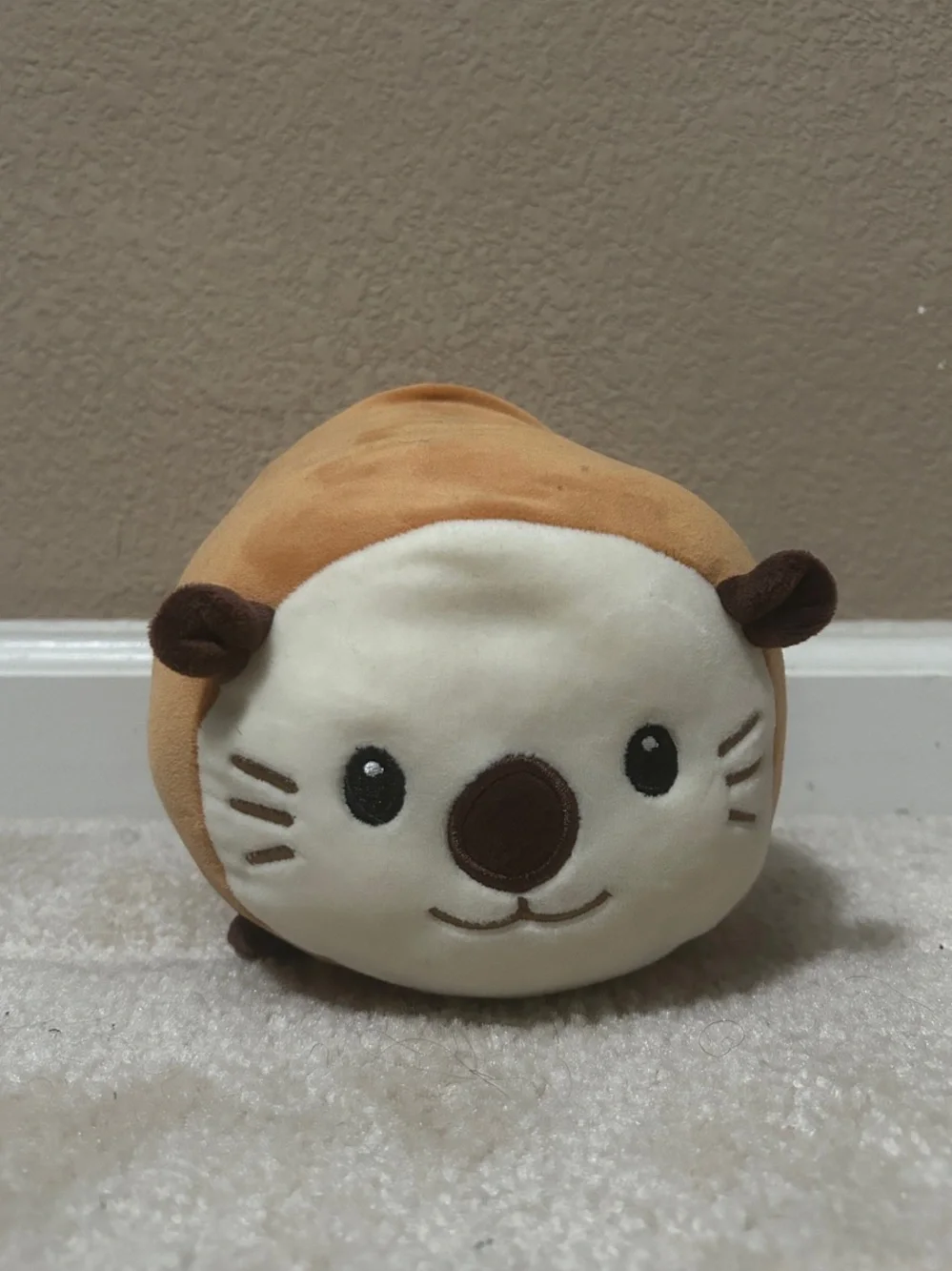 Round Lil’ Huggy Otis Bin Sea Otter Plush Toy